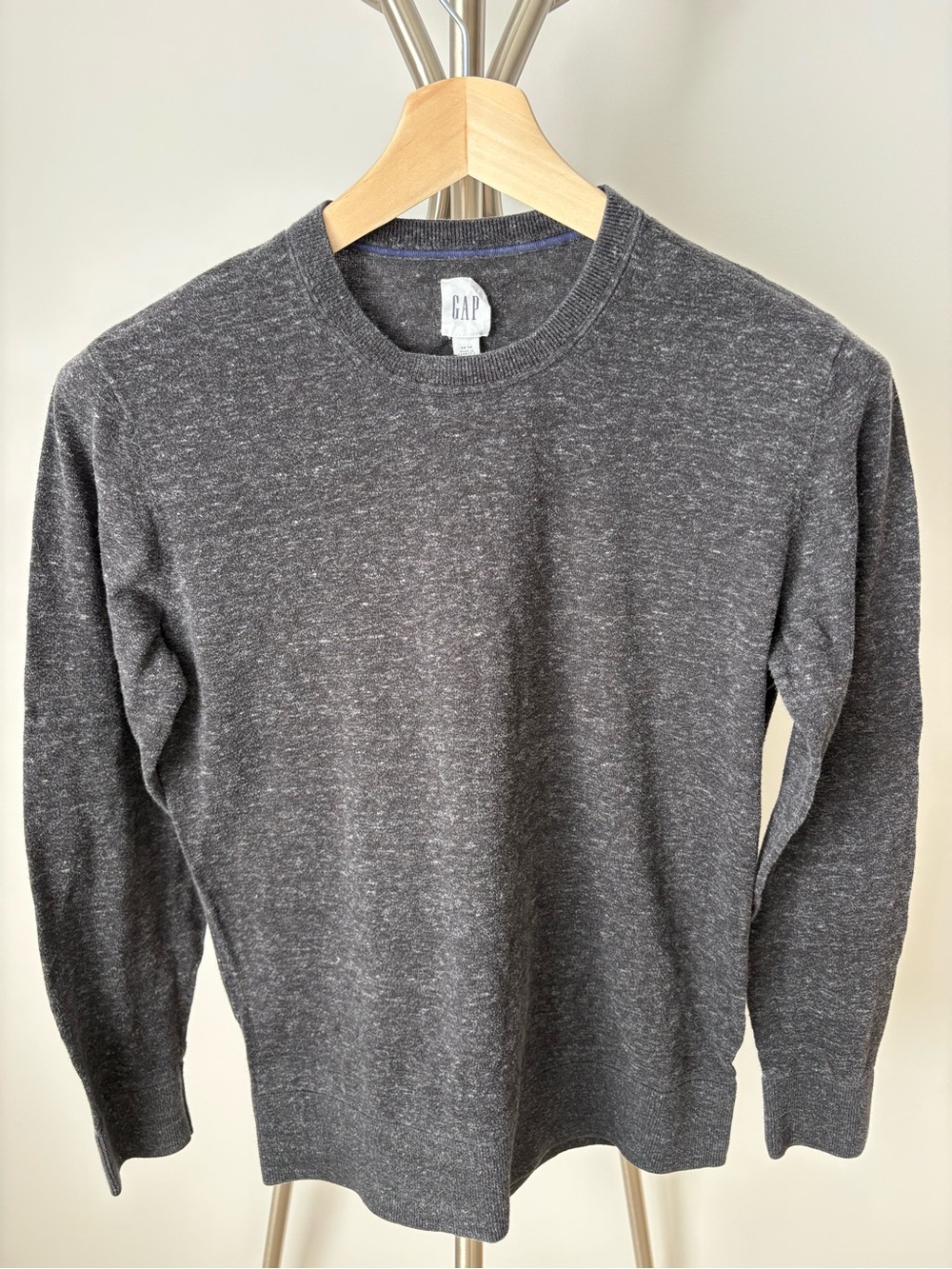 GAP Men's Dark Gray Crewneck Sweater